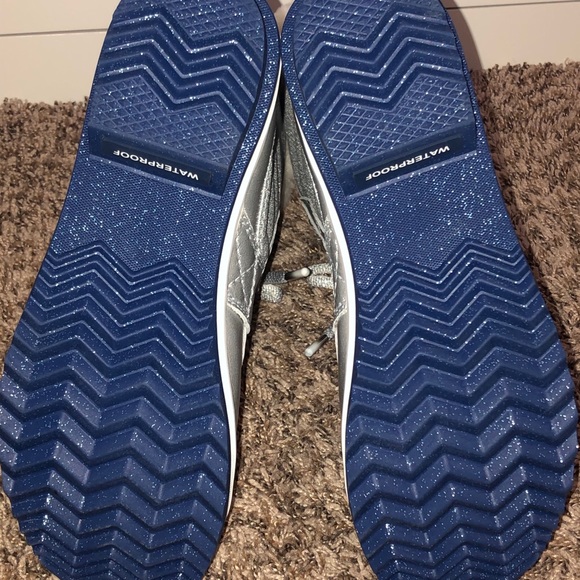 Disney x Sorel Tofino II Frozen tall boots - Picture 11 of 16